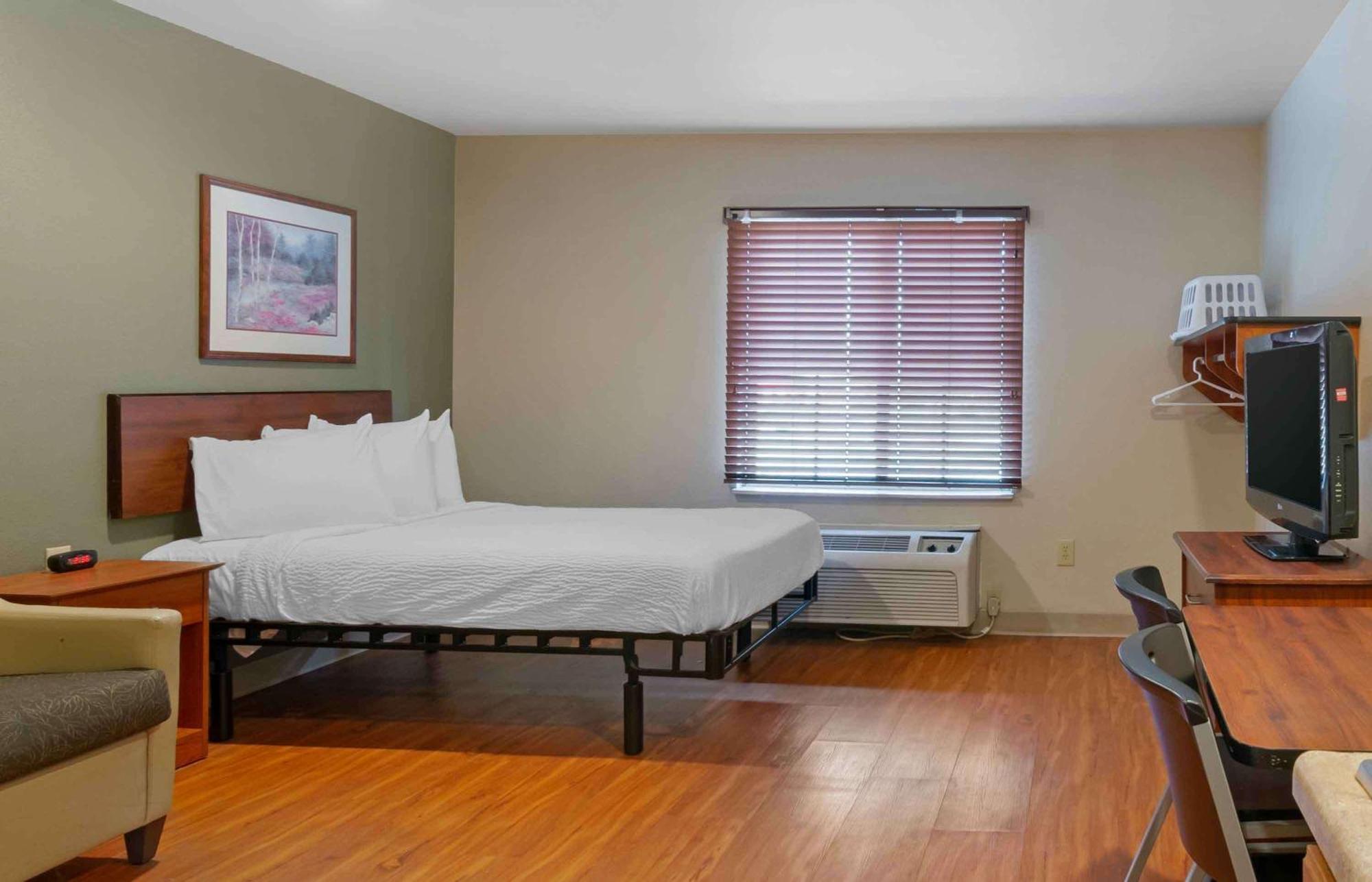 Extended Stay America Select Suites - Kansas City - South - I-49 מראה חיצוני תמונה