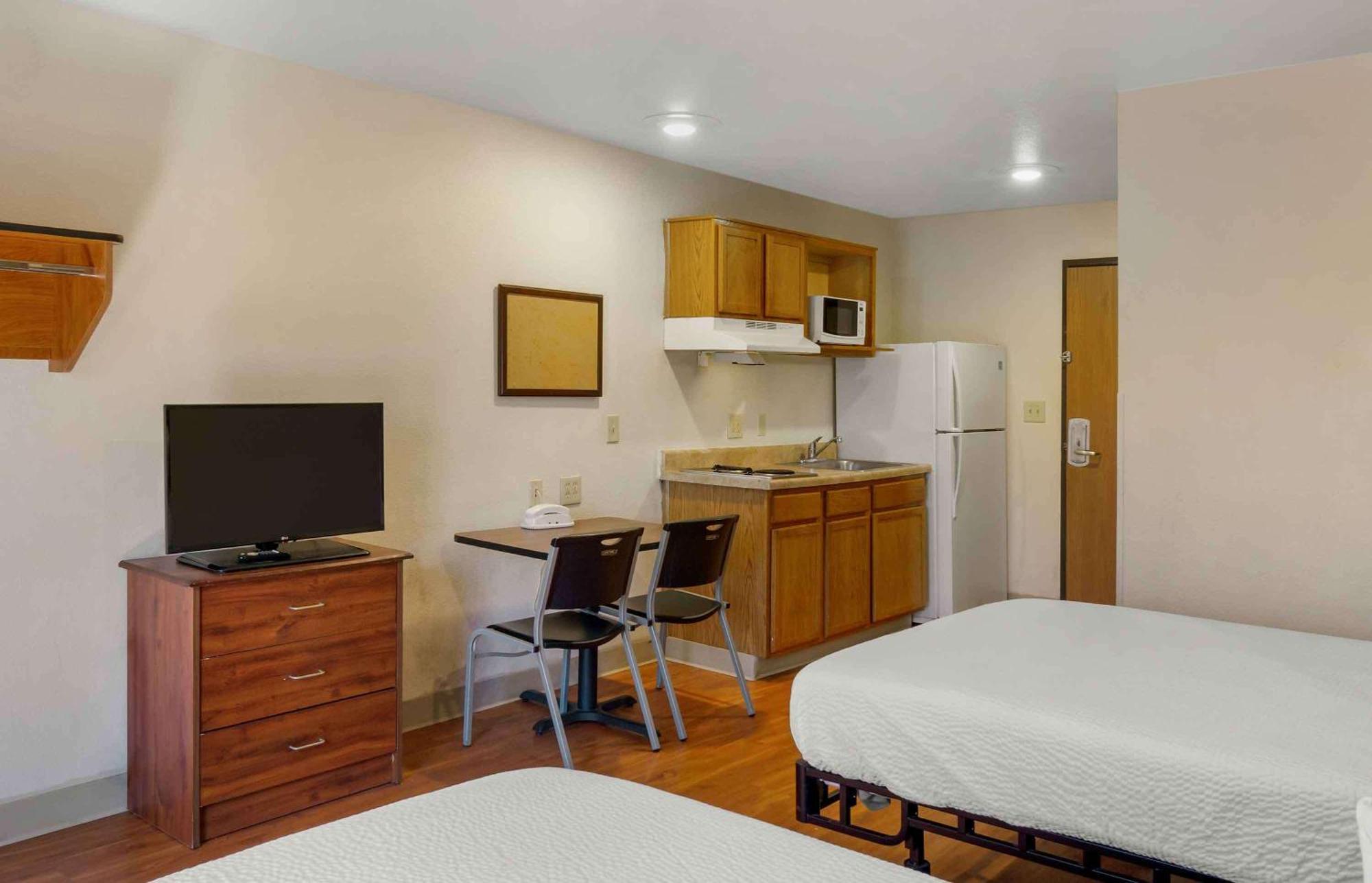 Extended Stay America Select Suites - Kansas City - South - I-49 מראה חיצוני תמונה