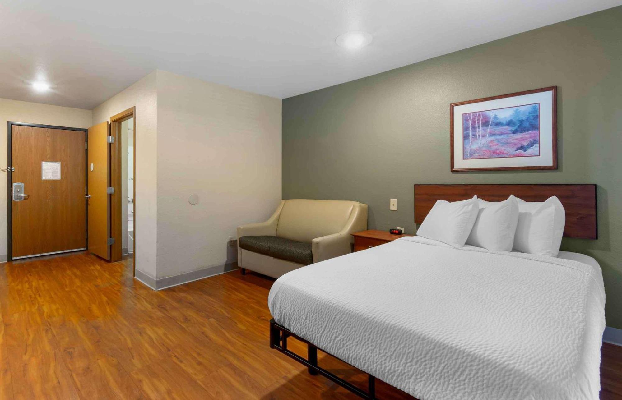 Extended Stay America Select Suites - Kansas City - South - I-49 מראה חיצוני תמונה