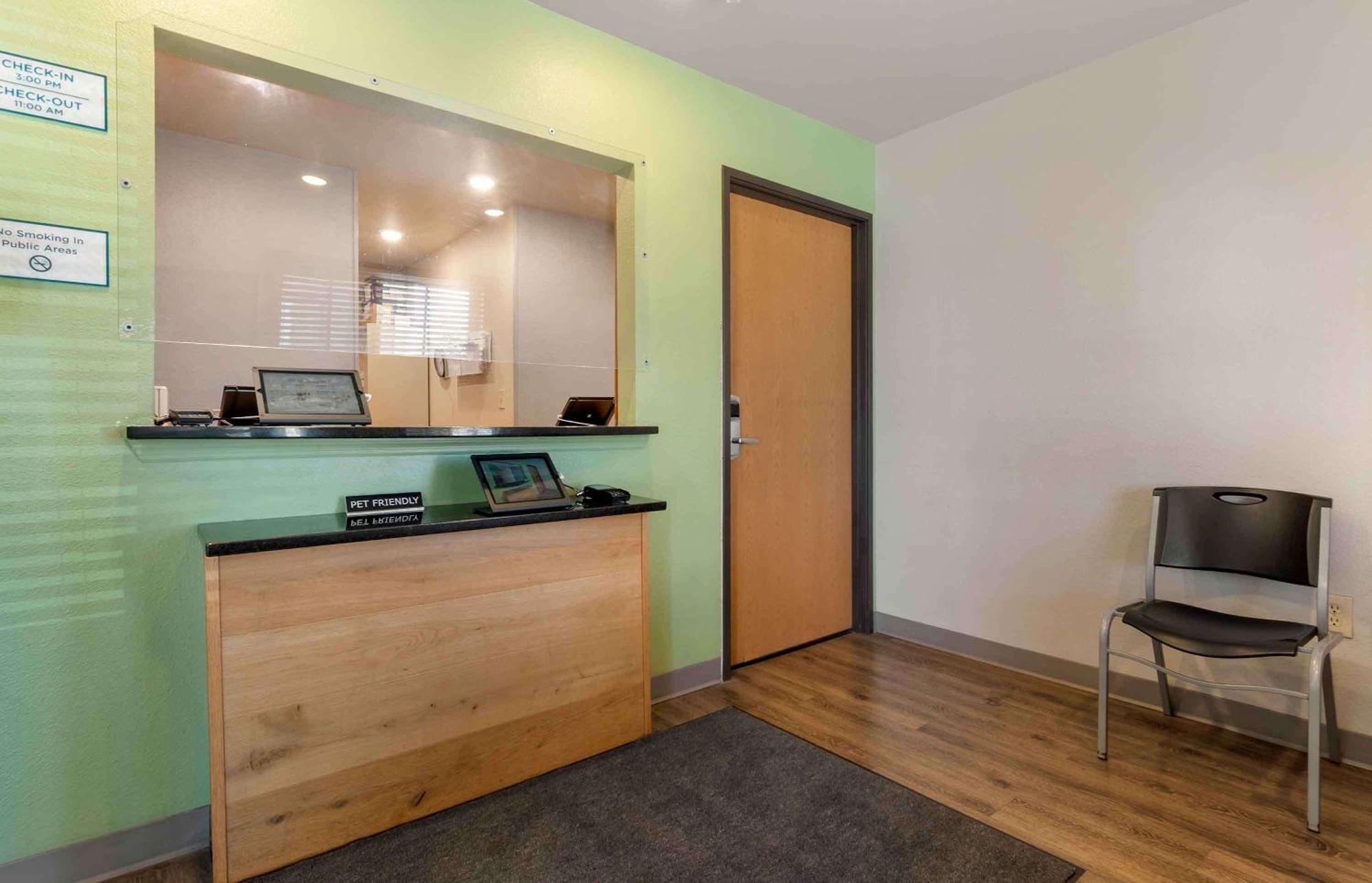 Extended Stay America Select Suites - Kansas City - South - I-49 מראה חיצוני תמונה