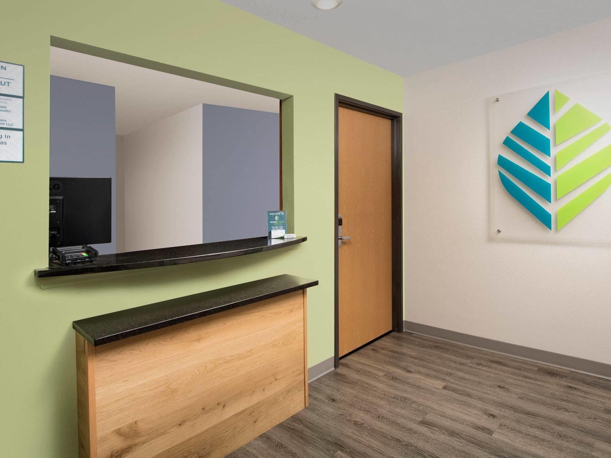 Extended Stay America Select Suites - Kansas City - South - I-49 מראה חיצוני תמונה
